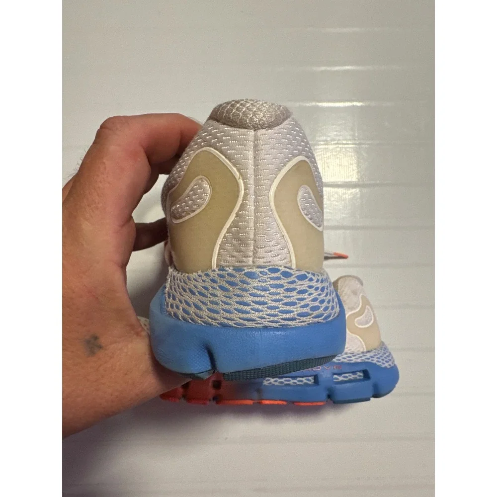Under‎ Armour HOVR Infinite Womens Running Shoes 7 White Blue Orange 3022597-103